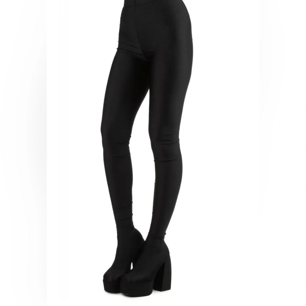 AKIRA Black Platform Boots - Picture 9 of 9